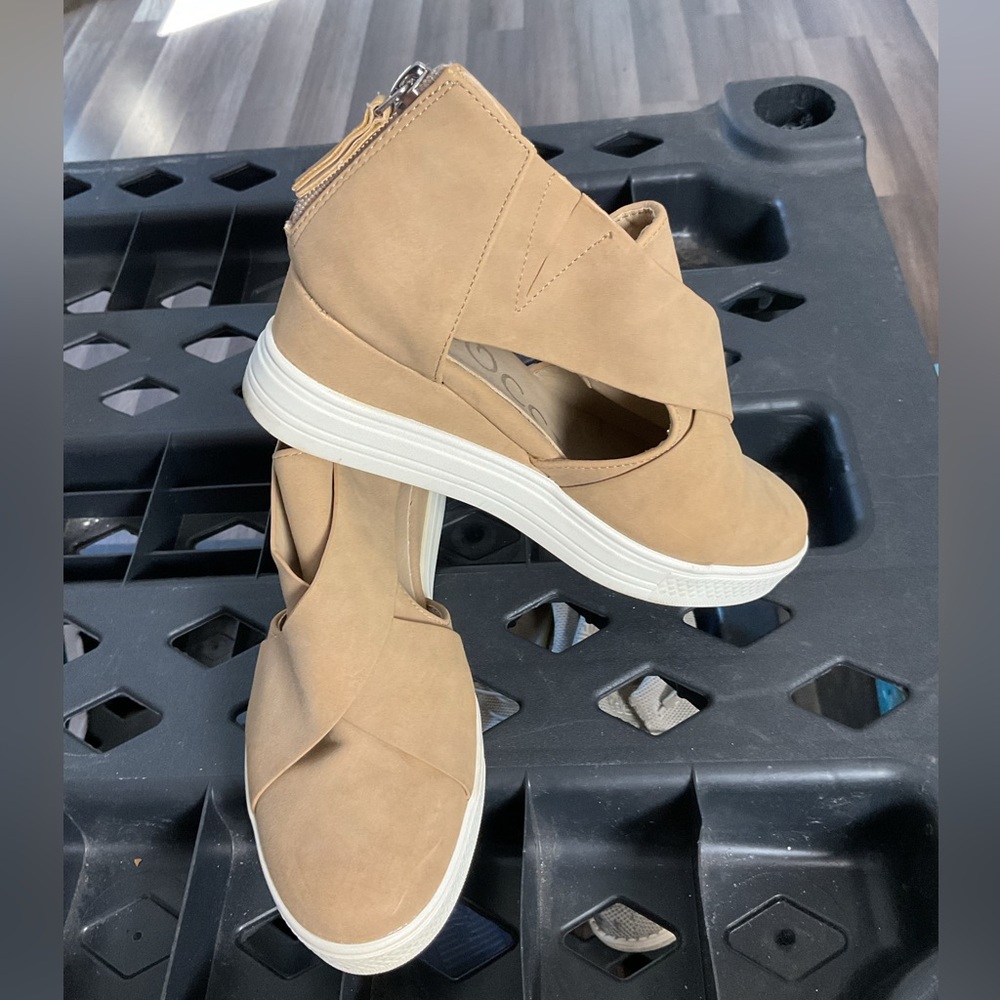 CCOCCI Tan Women's Shoes